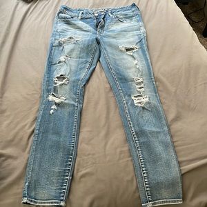 American Eagle ripped skinny jeans size 12 light wash